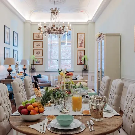 The Medieval Penthouse, Indulge Among History In A Luxury 5 Bedrooms *