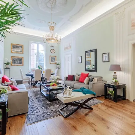 Apartment The Medieval Penthouse, Indulge Among History In A Luxury 5 Bedrooms Lucca