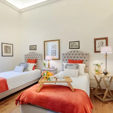 The Medieval Penthouse, Indulge Among History In A Luxury 5 Bedrooms Apartment Lucca
