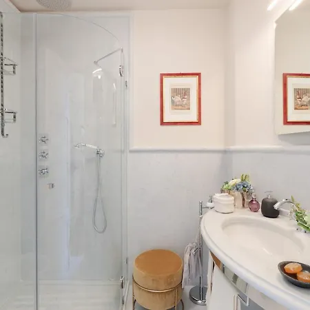 Apartment The Medieval Penthouse, Indulge Among History In A Luxury 5 Bedrooms