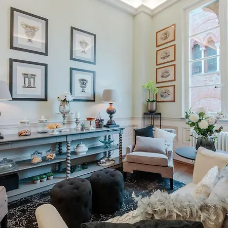 The Medieval Penthouse, Indulge Among History In A Luxury 5 Bedrooms Apartment