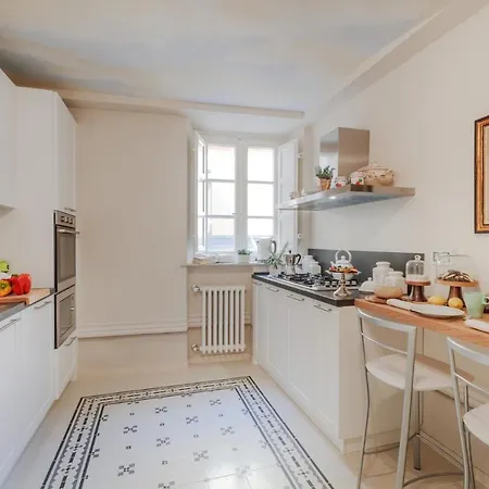 The Medieval Penthouse, Indulge Among History In A Luxury 5 Bedrooms * Lucca