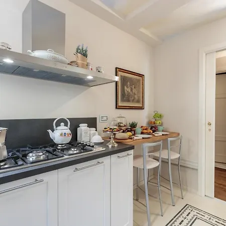 The Medieval Penthouse, Indulge Among History In A Luxury 5 Bedrooms Apartment Lucca