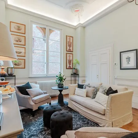 Apartment The Medieval Penthouse, Indulge Among History In A Luxury 5 Bedrooms Lucca