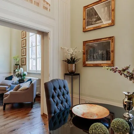 The Medieval Penthouse, Indulge Among History In A Luxury 5 Bedrooms Lucca