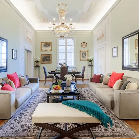 The Medieval Penthouse, Indulge Among History In A Luxury 5 Bedrooms *
