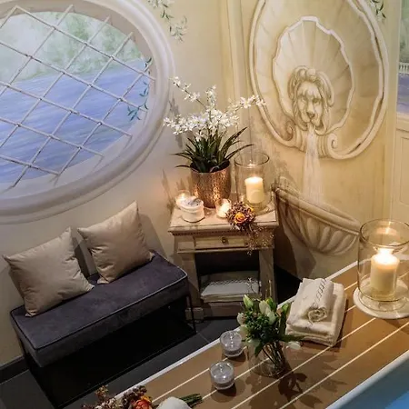 The Medieval Penthouse, Indulge Among History In A Luxury 5 Bedrooms Lucca